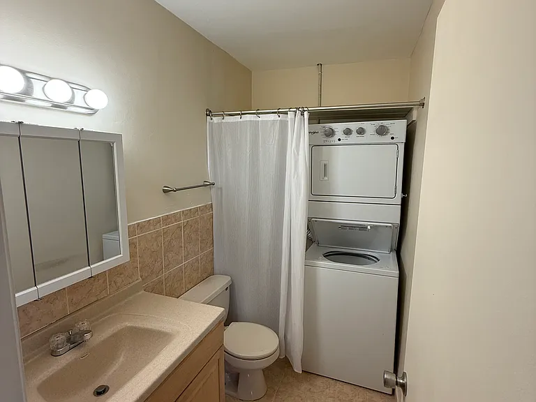 1535 SE 15th St #303 — Photo 14