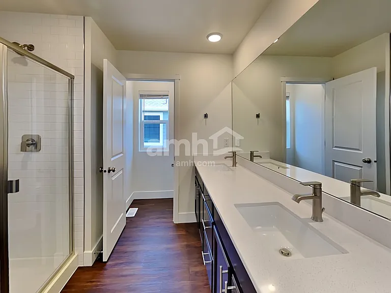 390 Smith Dr — Photo 22