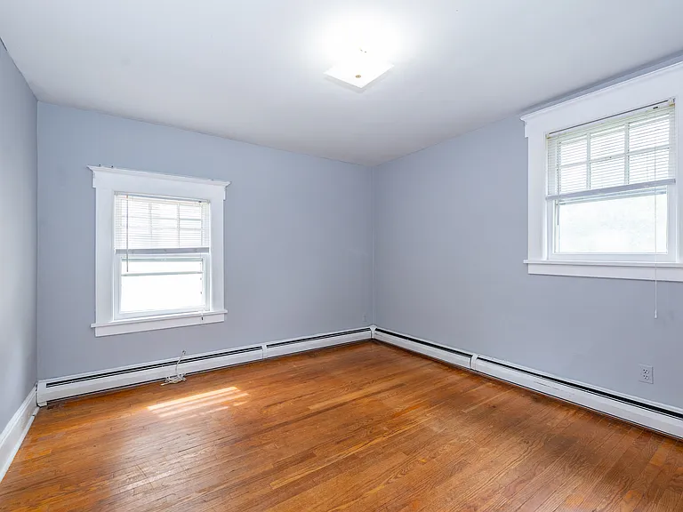 138 Harding Ave — Photo 13