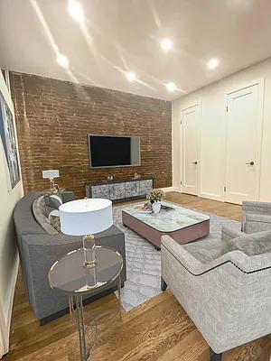 Rented by MOTION New York | media 19