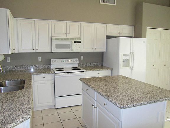 4th image of 14875 N 103rd St