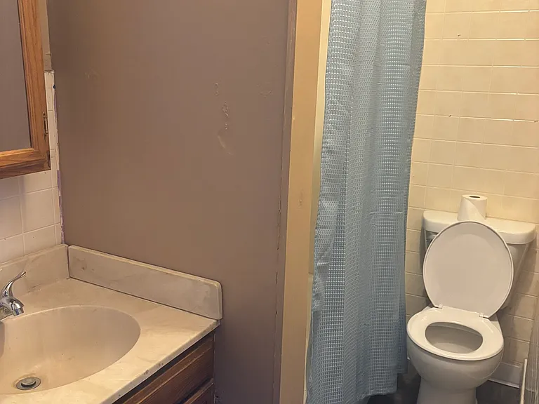 502 Church St — Photo 7