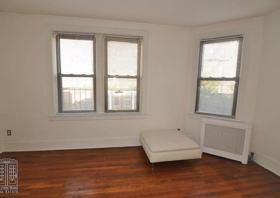 1st image of 4324 42nd St APT 3F