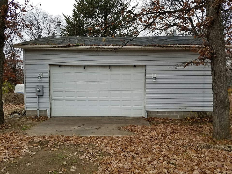 2nd image of 4605 173rd Ave NE