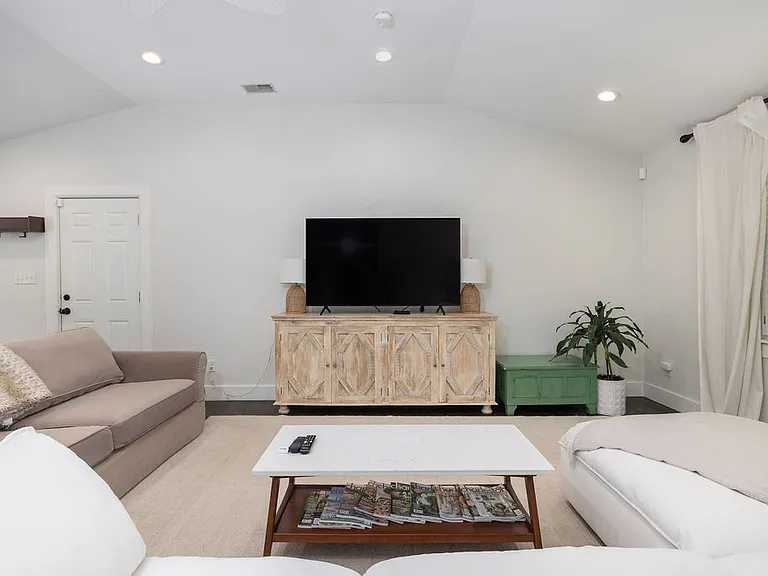 1495 Mataoka St — Photo 7