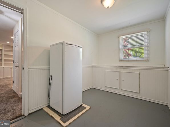 125 E Elgin Ct, Newark, DE 19702