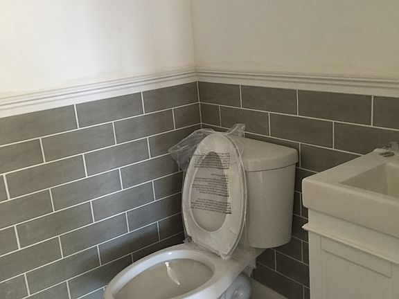 3rd image of 510 Oak Ave