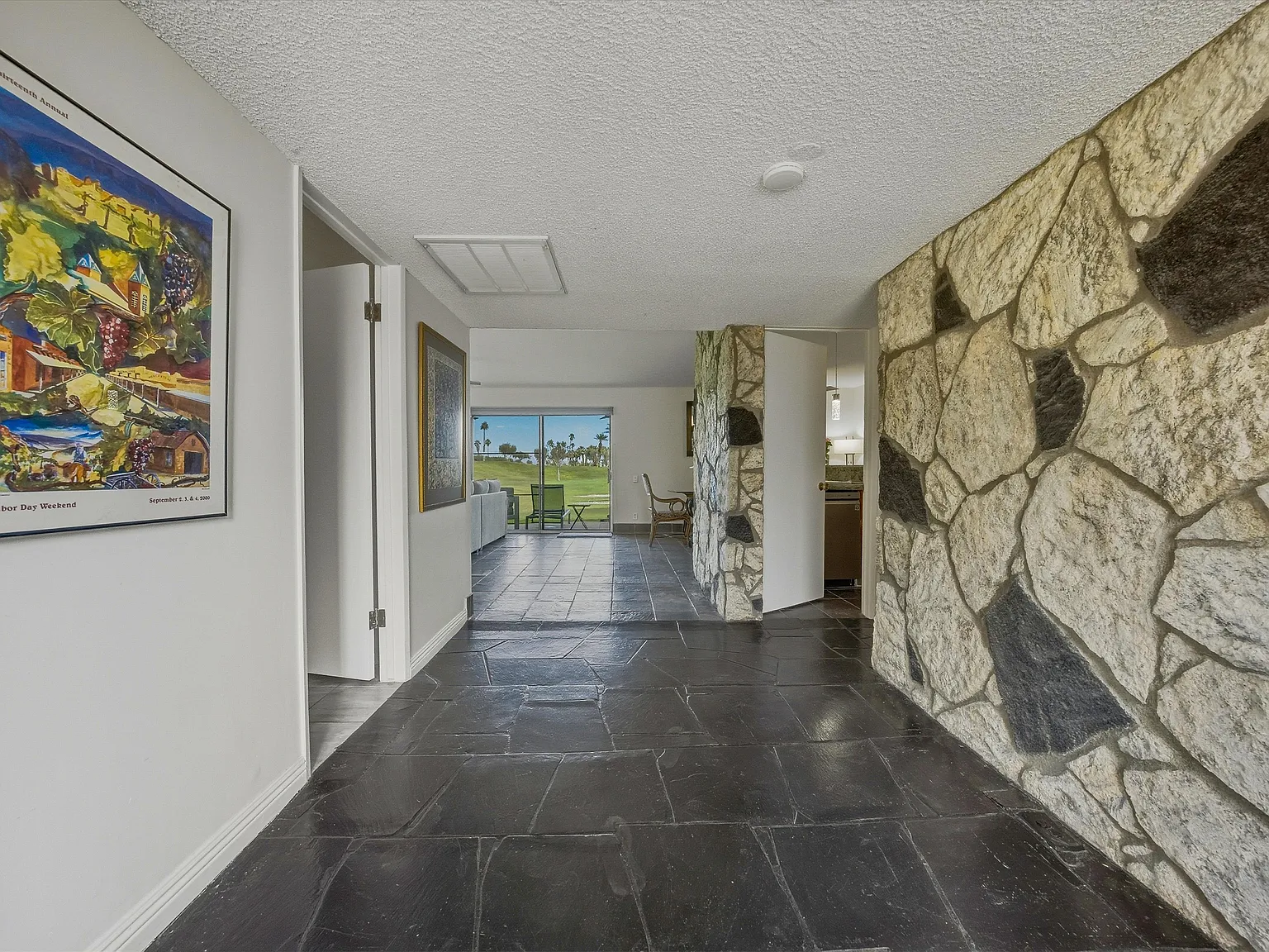 2 bed, 1296 sqft, $4,000 — Photo 3