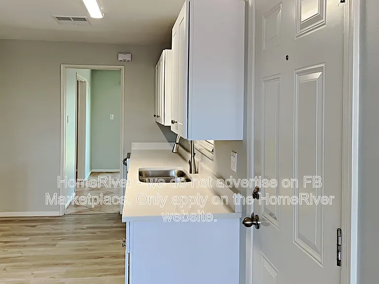 3623 W Luke Ave — Photo 6