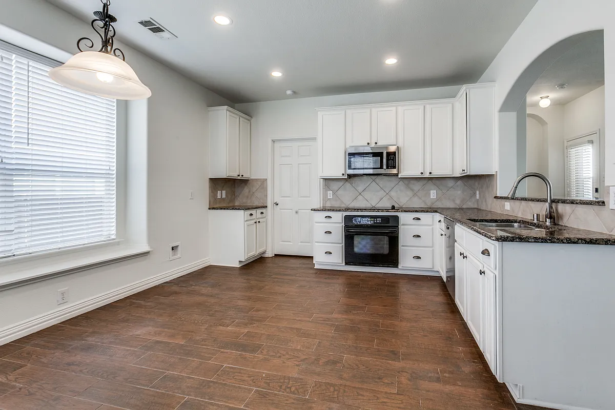 Building Photo - 12110 Gonzales Dr