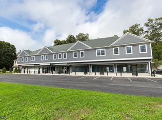 5669 Berkshire Valley Rd #204, Oak Ridge, NJ 07438