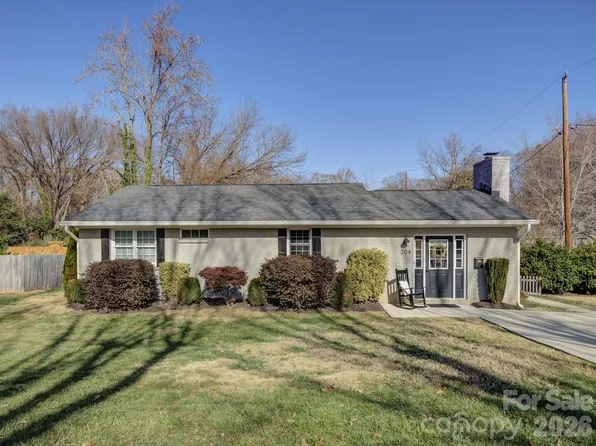204 Elliott St W, Fort Mill, SC 29715