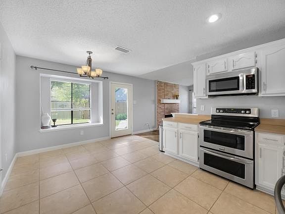 4th image of 1402 Sage Cir