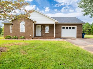 5115 Gateway Dr, Claremont, NC 28610