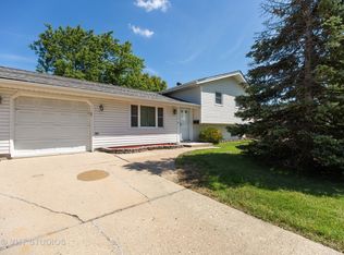 312 W Weathersfield Way, Schaumburg, IL 60193