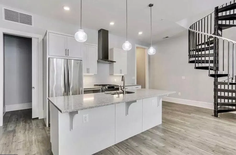 2 bed, 2.5 bath, 2200 sqft, $3,700 — Photo 1