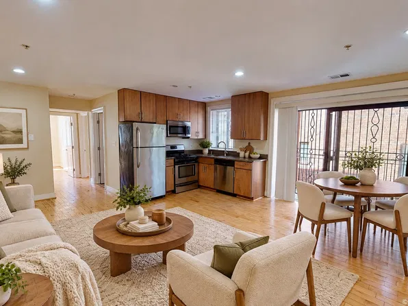 306 Atlantic St SE #7, Washington, DC 20032