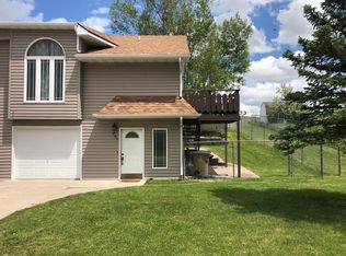 807 Trails Cir, Gillette, WY 82718