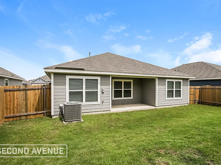 1325 Woodwinds Dr — Photo 21