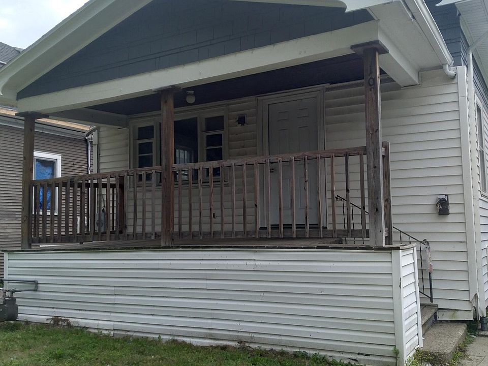 1st image of 107 Poultney Ave