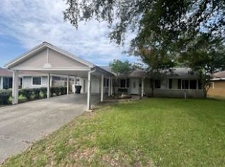 2848 Azalea Ln, Groves, TX 77619