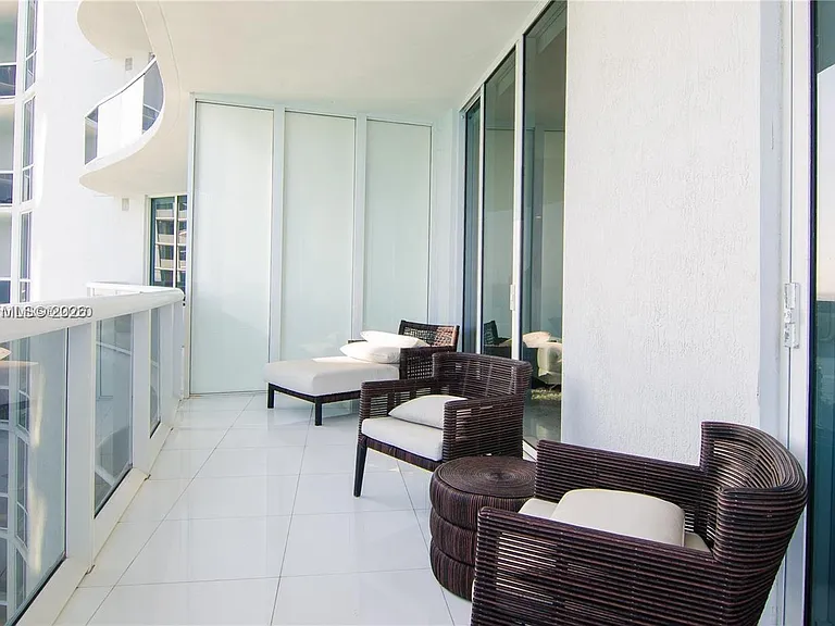 15811 Collins Ave #2602 — Photo 21