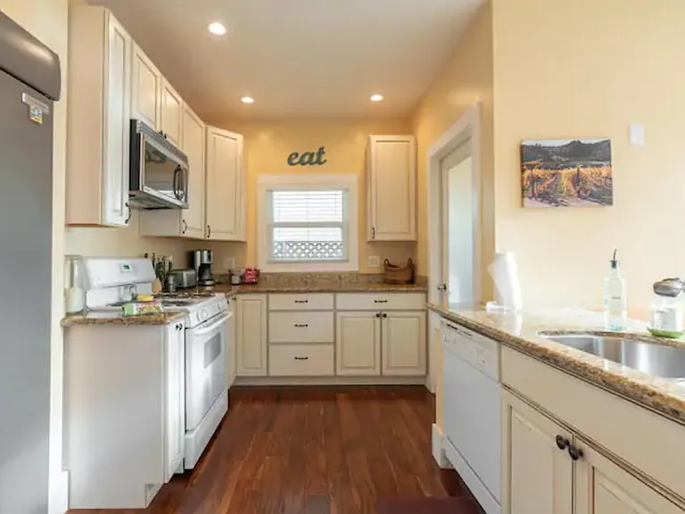 3004 O St — Photo 10
