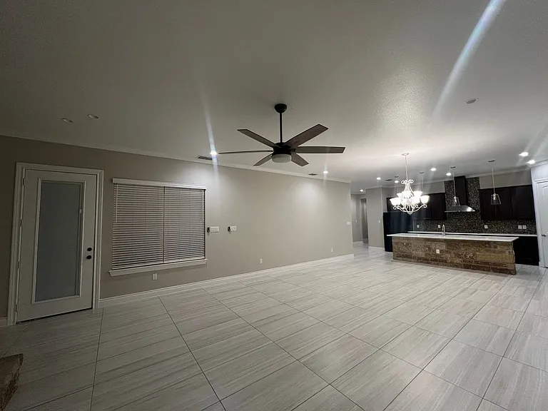 4811 Viewcrest Rd — Photo 7