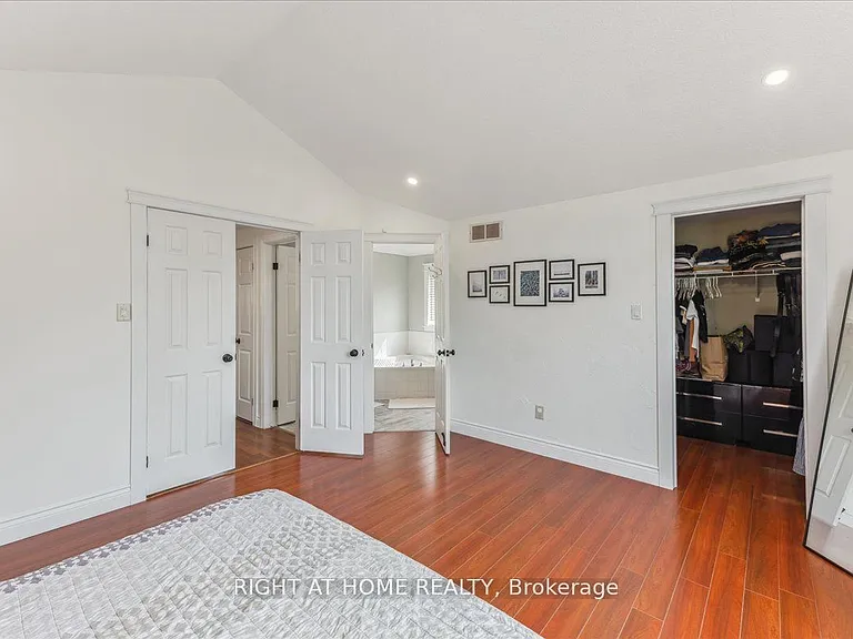 223 Grey Fox Dr — Photo 12