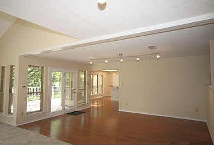 4th image of 726 Sundance Dr