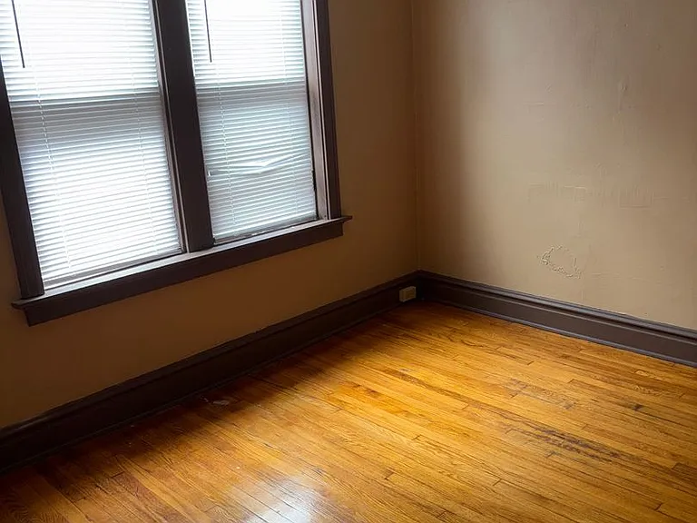 5107 S Broadway — Photo 11