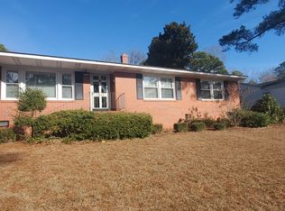 1922 Rogers Dr, Fayetteville, NC 28303