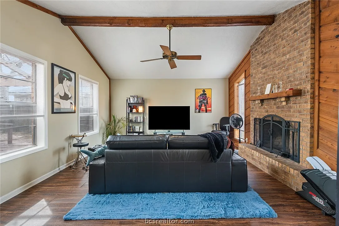 3 bed, 1391 sqft, $1,500 — Photo 3