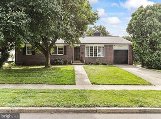 1104 Saint Clair Rd, Oreland, PA 19075