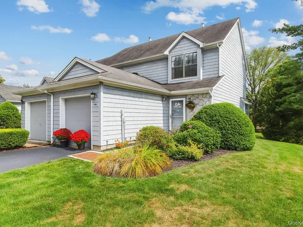 68 Jonathan Drive, Mahopac, NY 10541