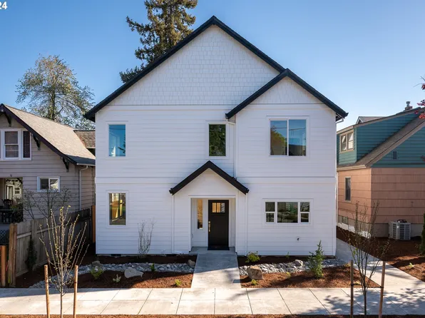 8414 NE Holladay St, Portland, OR 97220