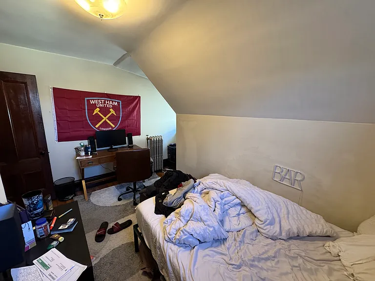 211 Holland St #2R — Photo 30