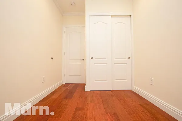 Rented by Mdrn Residential | media 10