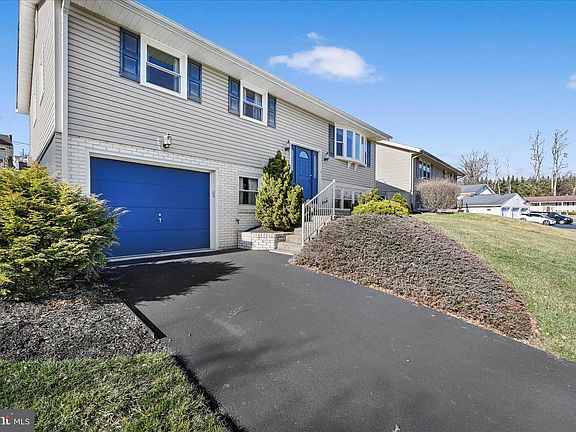 4th image of 1321 Woodcrest Dr