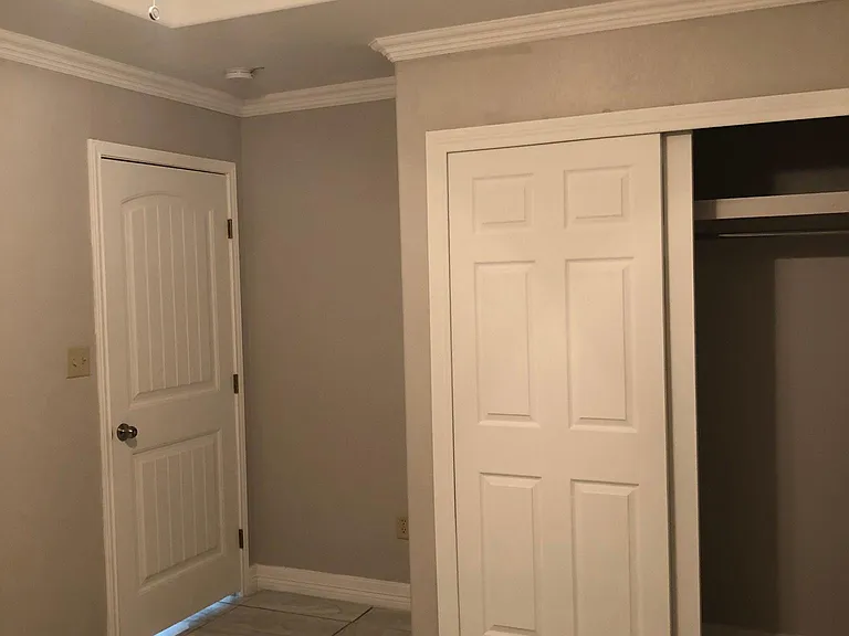 215 Burge Dr #D — Photo 6