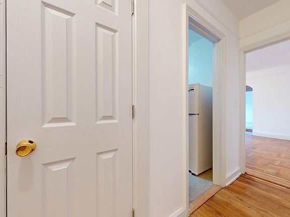 4th image of 86-22 Dongan Ave #4M
