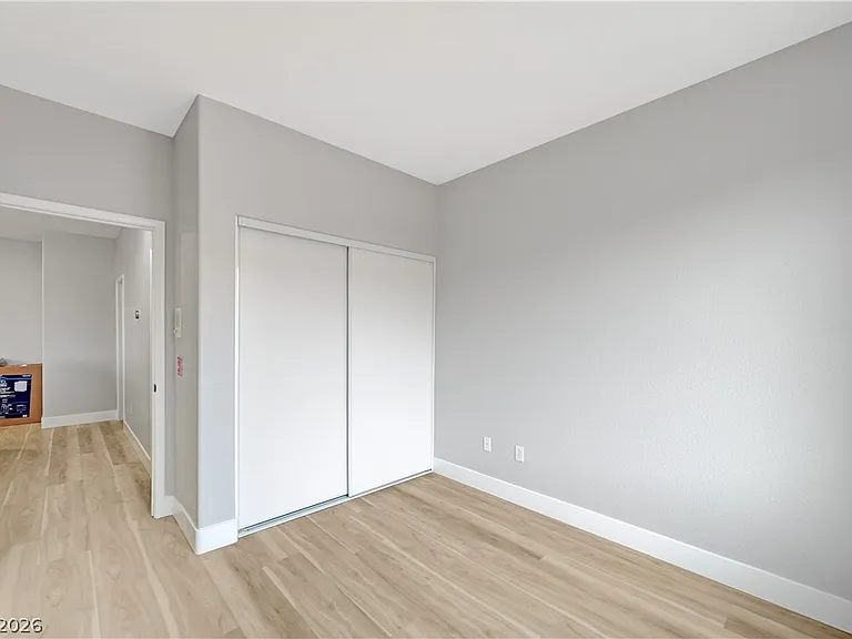 673 Peachy Canyon Cir #203 — Photo 23