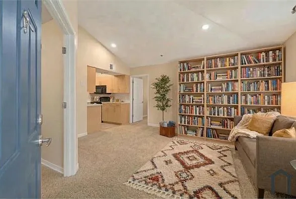260 Davidson Ave — Photo 5