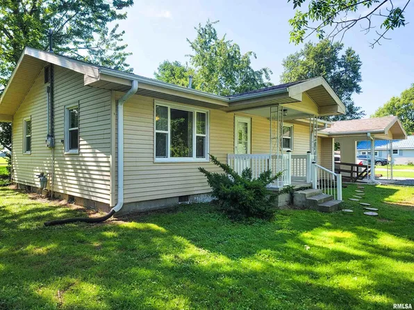 325 Campbell Ave, Flora, IL 62839