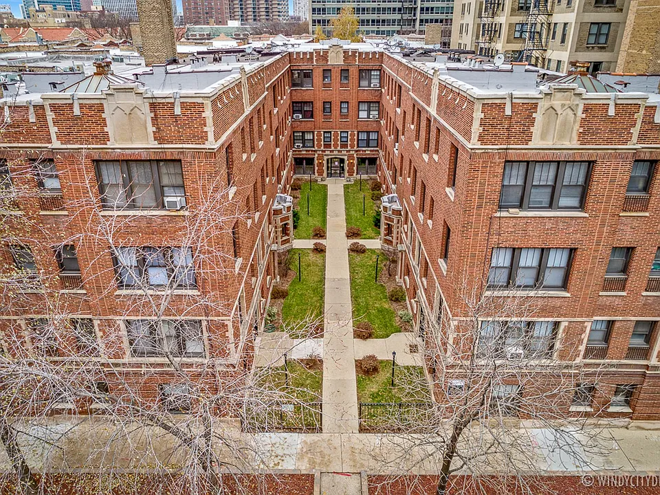 512-20 W. Cornelia