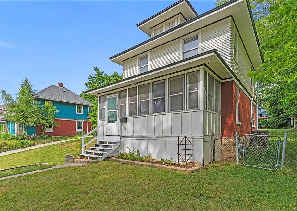 1st image of 3633 Woodland Ave