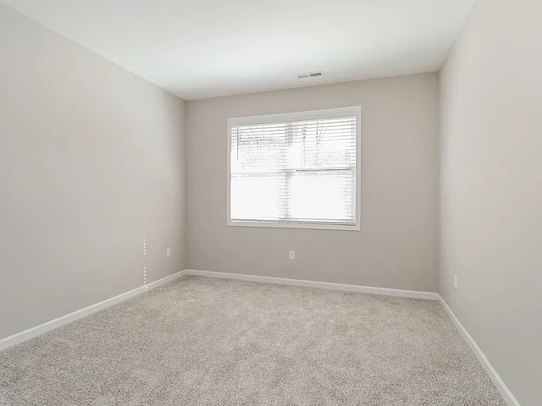 216 Sycamore Cove Rd — Photo 11
