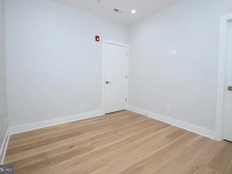 810 N Uber St #3 — Photo 15