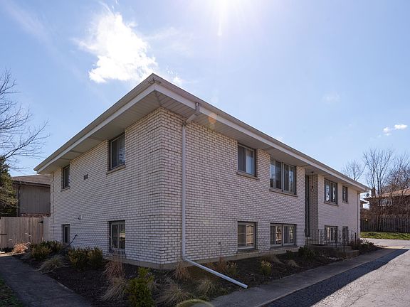 3rd image of 5842 Sunrise Ave #1E