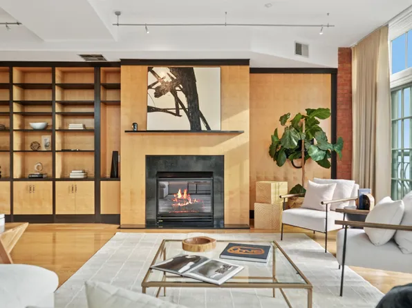 174 Washington Street image 8 of 33